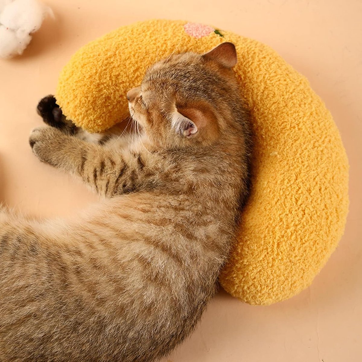 Pet Cushion - Soft Plush Pet Cushion - Cute Patterned Pet Mat - Comfortable Neck Support - Suitable for Cats and Dogs - Yellow