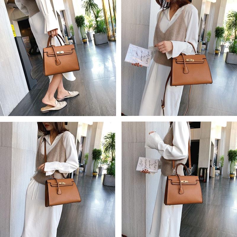 Stylish Winter Crossbody Bag for Women - Single Shoulder Kelly Design - Black