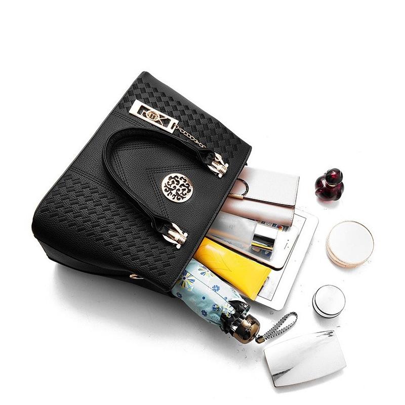 Women Leather Messenger Handbag - Stylish and Functional - Gray