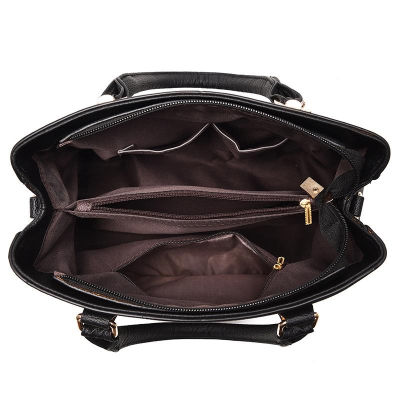 Women Leather Messenger Handbag - Stylish and Functional - Gray