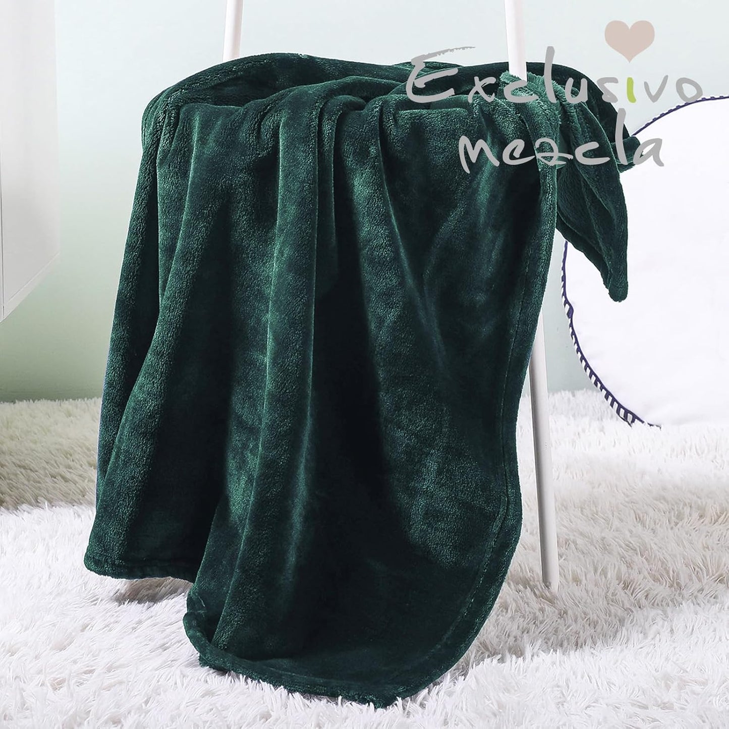Fleece Throw Blanket for Couch, Super Soft and Warm Blankets, Forest Green Throw All Season Use, Cozy, Plush, Lightweight, 40X50 Inches