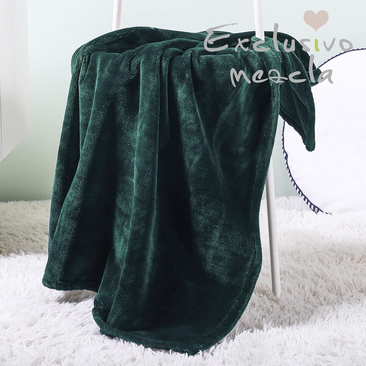 Fleece Throw Blanket for Couch, Super Soft and Warm Blankets, Forest Green Throw All Season Use, Cozy, Plush, Lightweight, 40X50 Inches