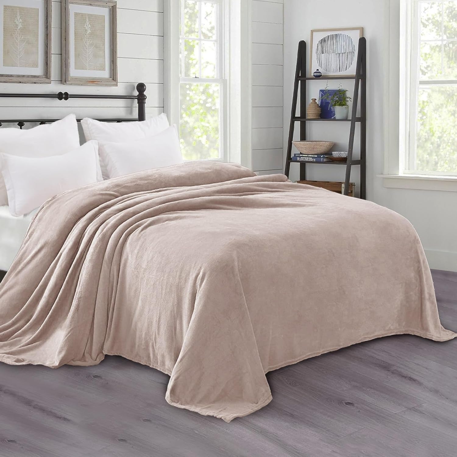 Fleece Blanket Queen Size for Bed, Super Soft and Warm, All Season Use, Cozy, Plush, Lightweight, 90X90 Inches, Camel